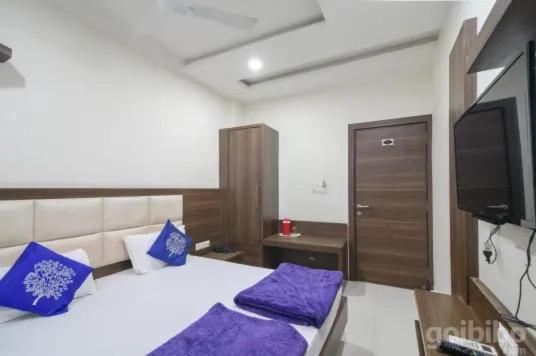 Hotel Amar Palace Удджайн Экстерьер фото